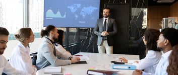 Equipo de trabajo incentivando la cultura emprendedora - IZA BC