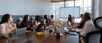 IZABC Centro Cancún - Junta de emprendedores discutiendo la mejor zona para emprender en Cancún