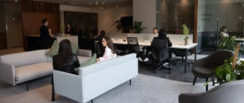 Espacios de coworking y colaboradores en IZA Business Centers en Antara Polanco